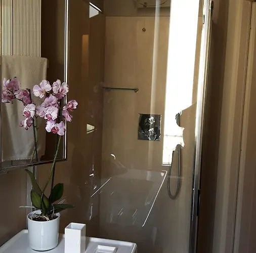 Bronzino House 3* Milaan