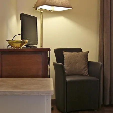 Bronzino House 3* Милан