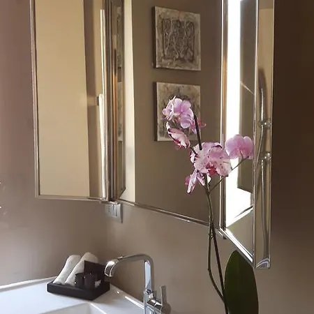 Alojamento de Acomodação e Pequeno-almoço Bronzino House 4*
